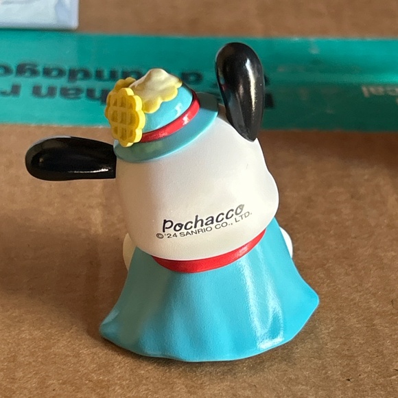 Sanrio Pochacco Teacup Elf Top Toy Blind Box Figure - Picture 13 of 16